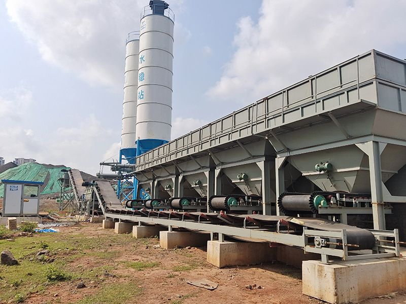 WDJ700型穩(wěn)定土拌合站配立式水泥倉